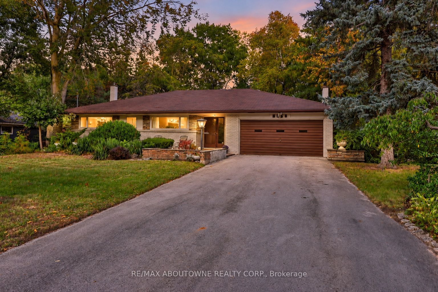 2086 Glenforest Crescent, Oakville