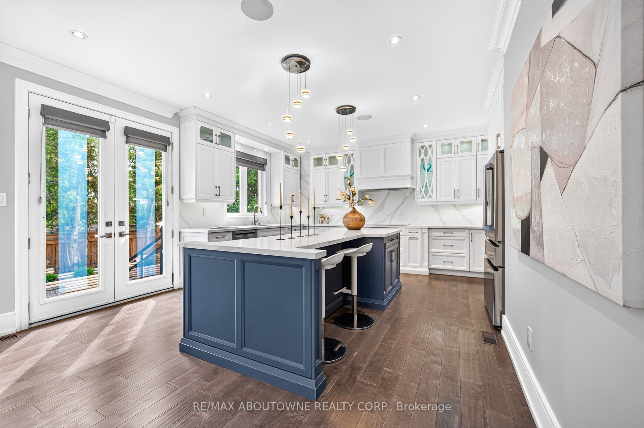 408 Seabourne Drive, Oakville ‣ W14122148 408 Seabourne Drive, Oakville ‣ W14122148