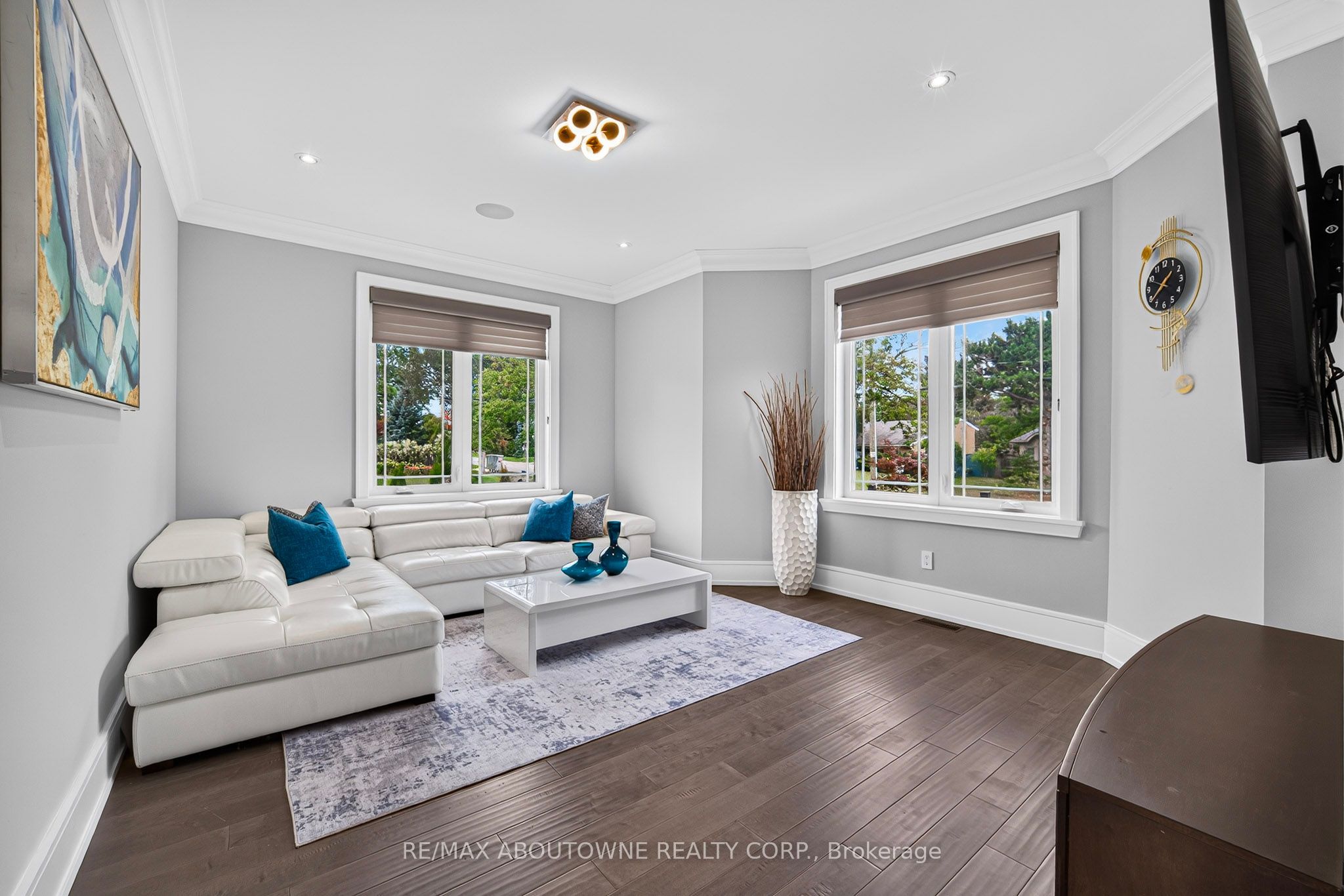 408 Seabourne Drive, Oakville ‣ W14122148 408 Seabourne Drive, Oakville ‣ W14122148
