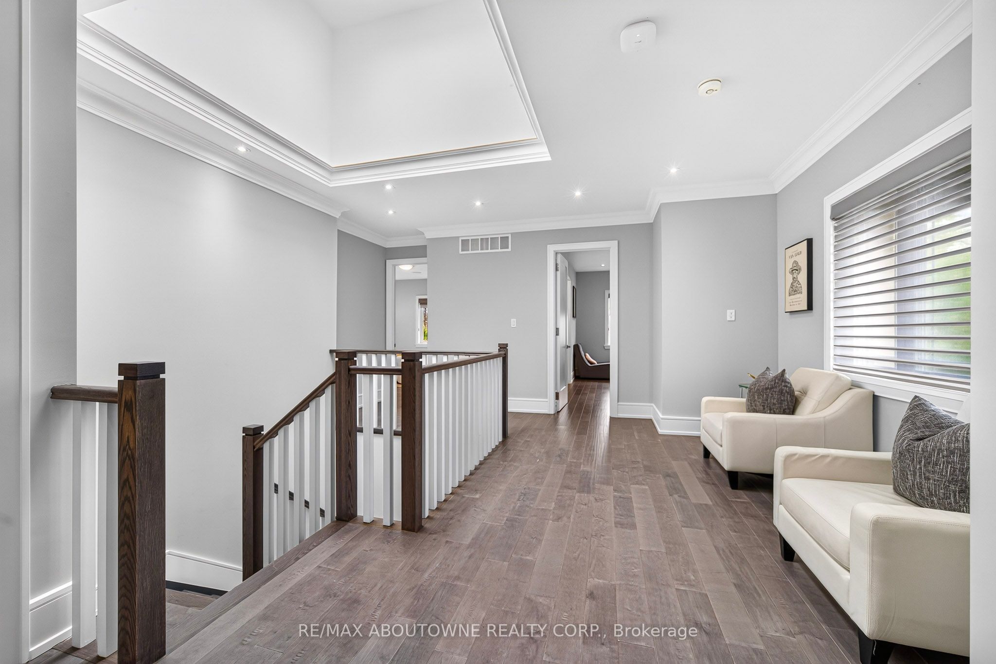408 Seabourne Drive, Oakville ‣ W14122148 408 Seabourne Drive, Oakville ‣ W14122148