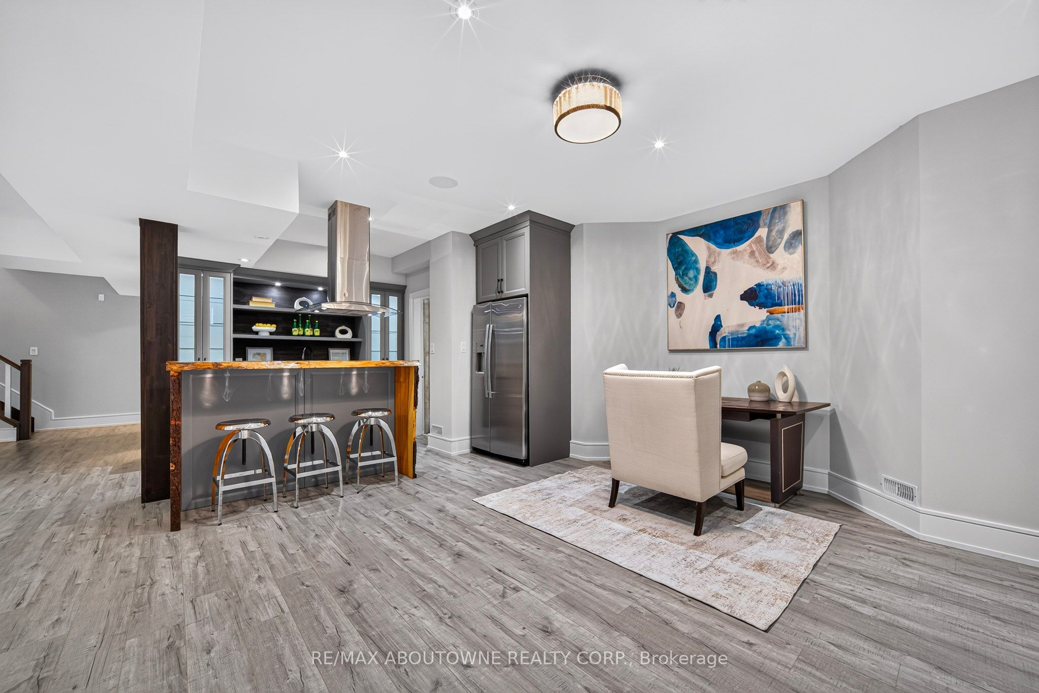408 Seabourne Drive, Oakville ‣ W14122148 408 Seabourne Drive, Oakville ‣ W14122148