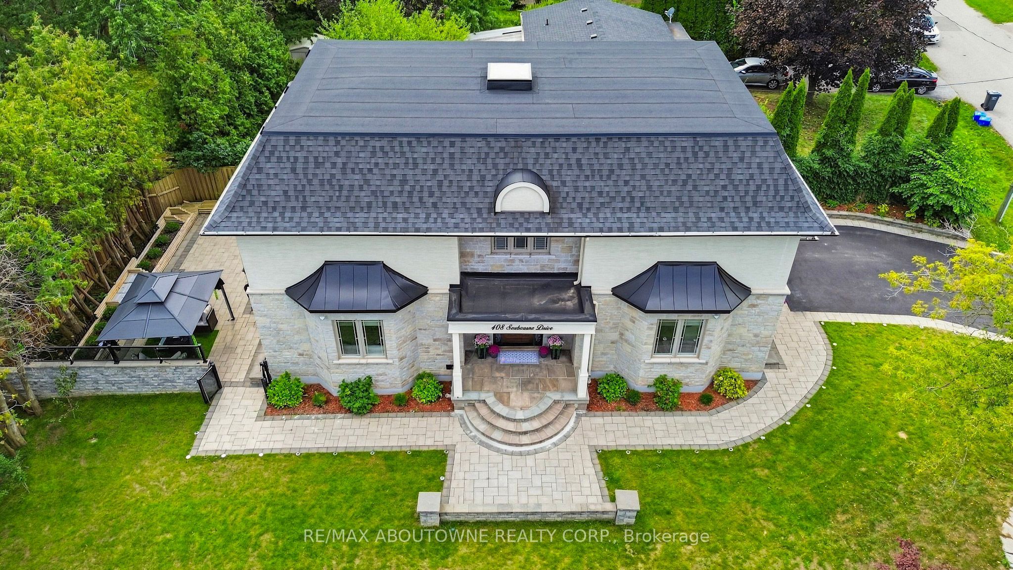 408 Seabourne Drive, Oakville ‣ W14122148 408 Seabourne Drive, Oakville ‣ W14122148