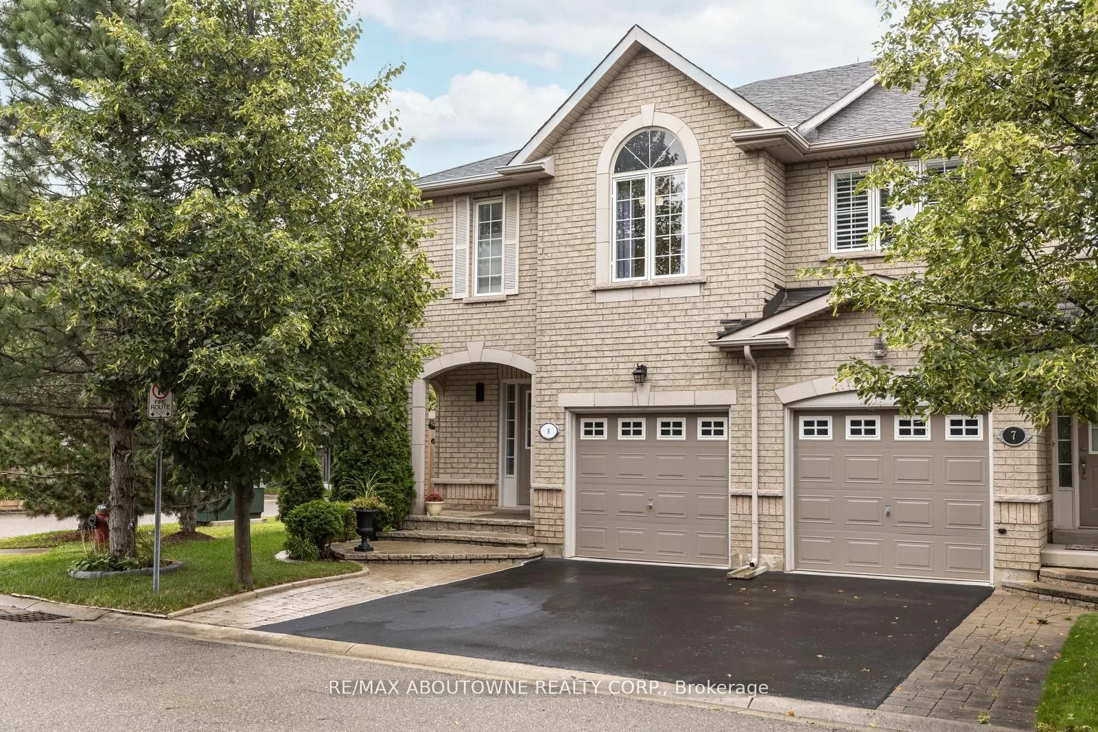 8 - 1551 Reeves Gate, Oakville ‣ W9243709