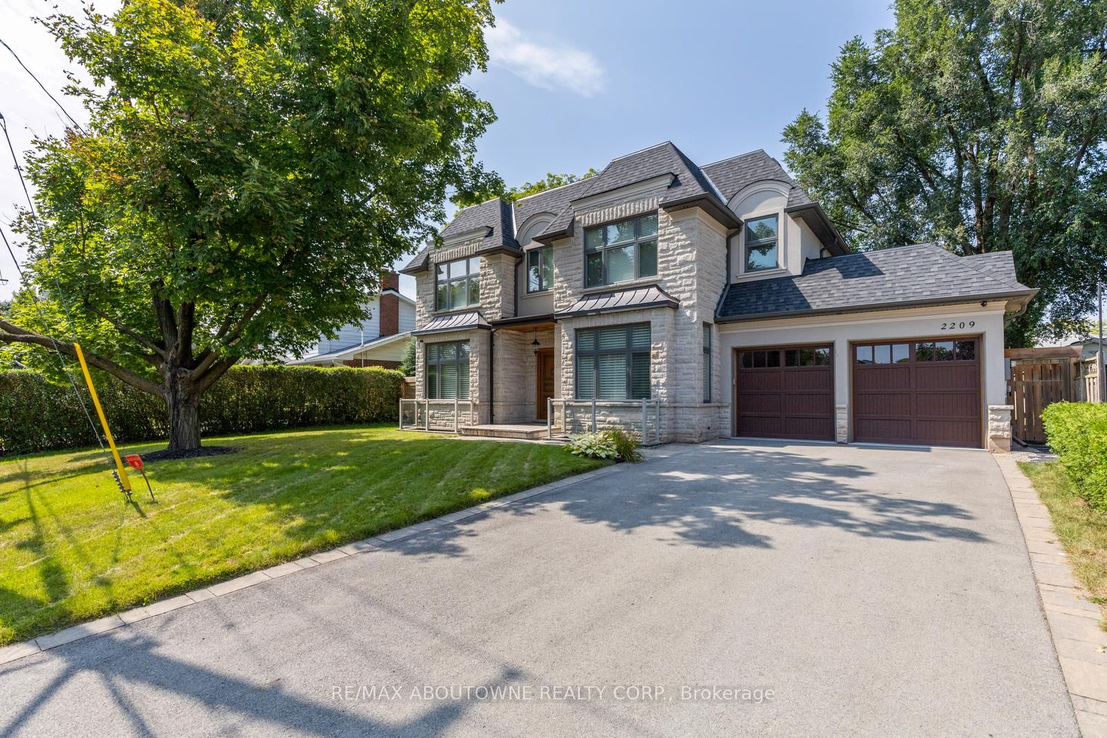 2209 Sloane Dr, Oakville ‣ W9271544