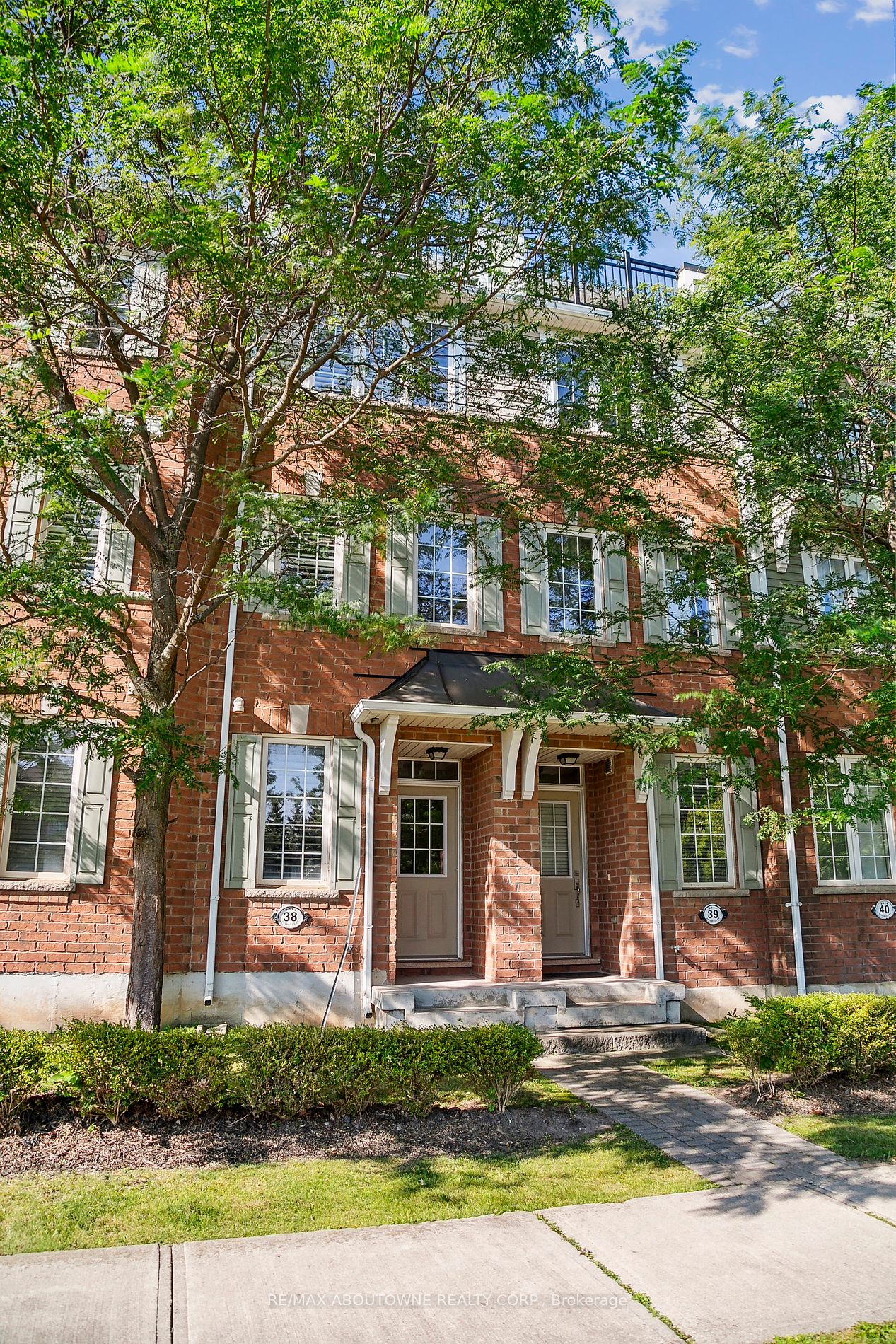 38 - 2614 Dashwood Dr, Oakville ‣ W9298693