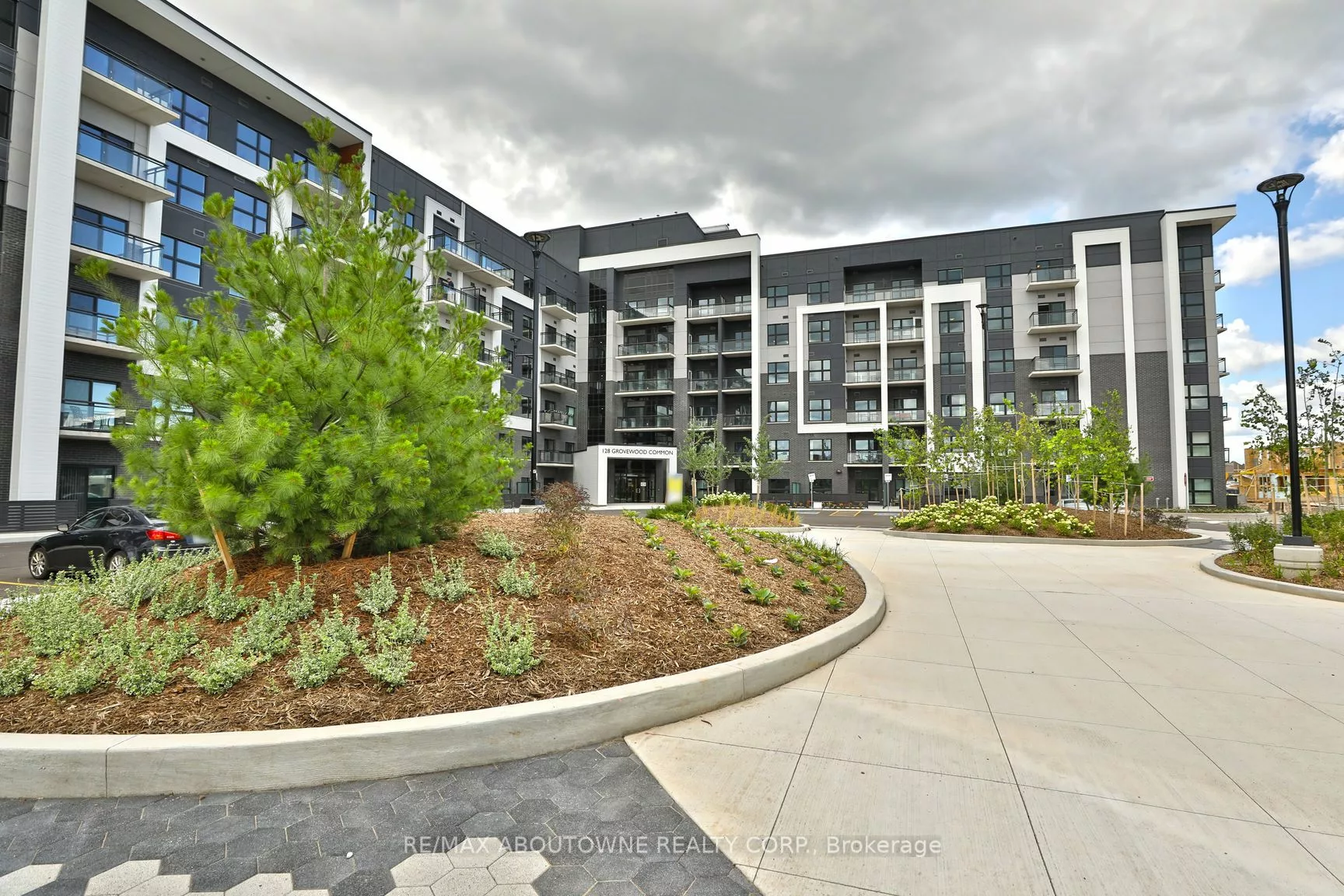 117 - 128 Grovewood Common, Oakville ‣ W9380952