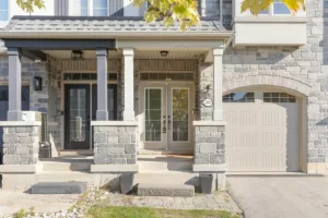 2404 Whistling Springs Cres, Oakville ‣ W9507974