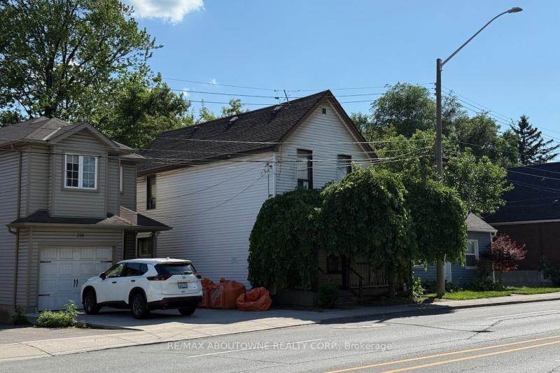 Property X12288838 - Image 1