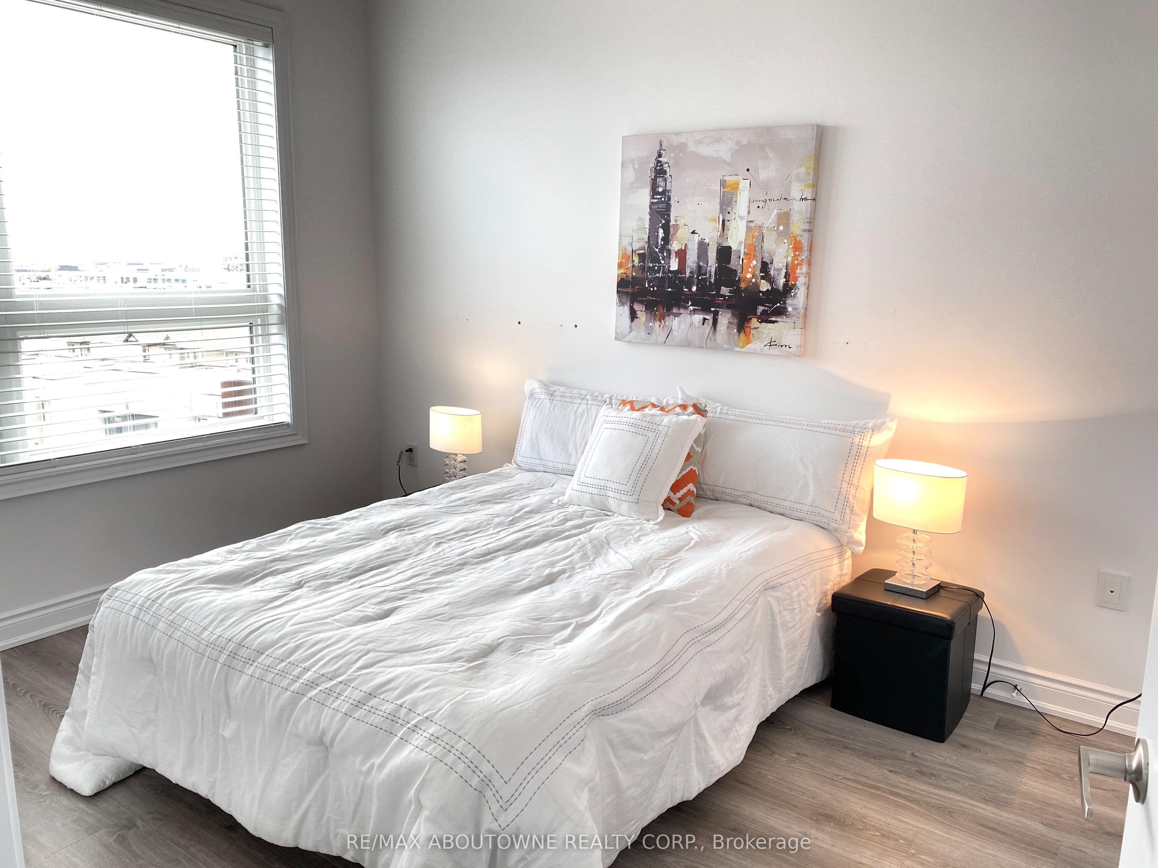 6 – 125 Shoreview Place, Hamilton ‣ X12477074 6 – 125 Shoreview Place, Hamilton ‣ X12477074