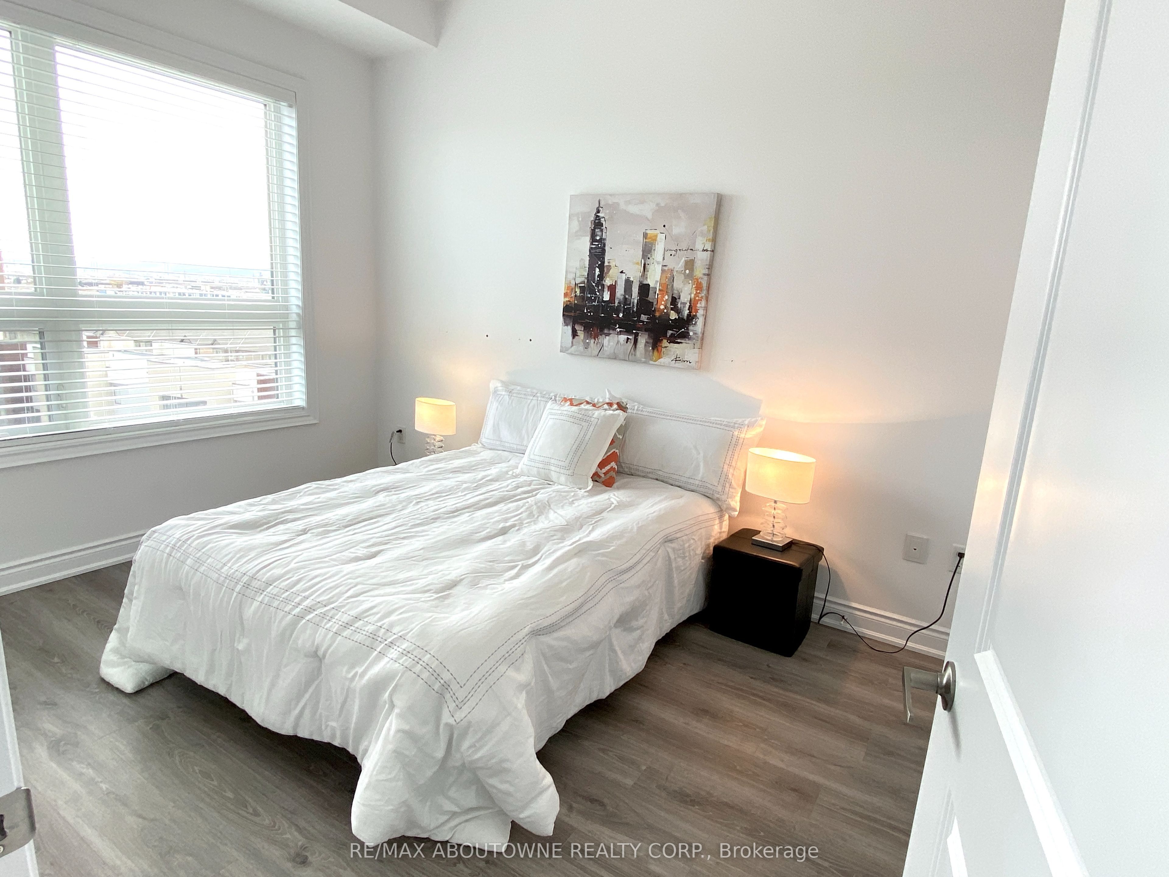 6 – 125 Shoreview Place, Hamilton ‣ X12477074 6 – 125 Shoreview Place, Hamilton ‣ X12477074