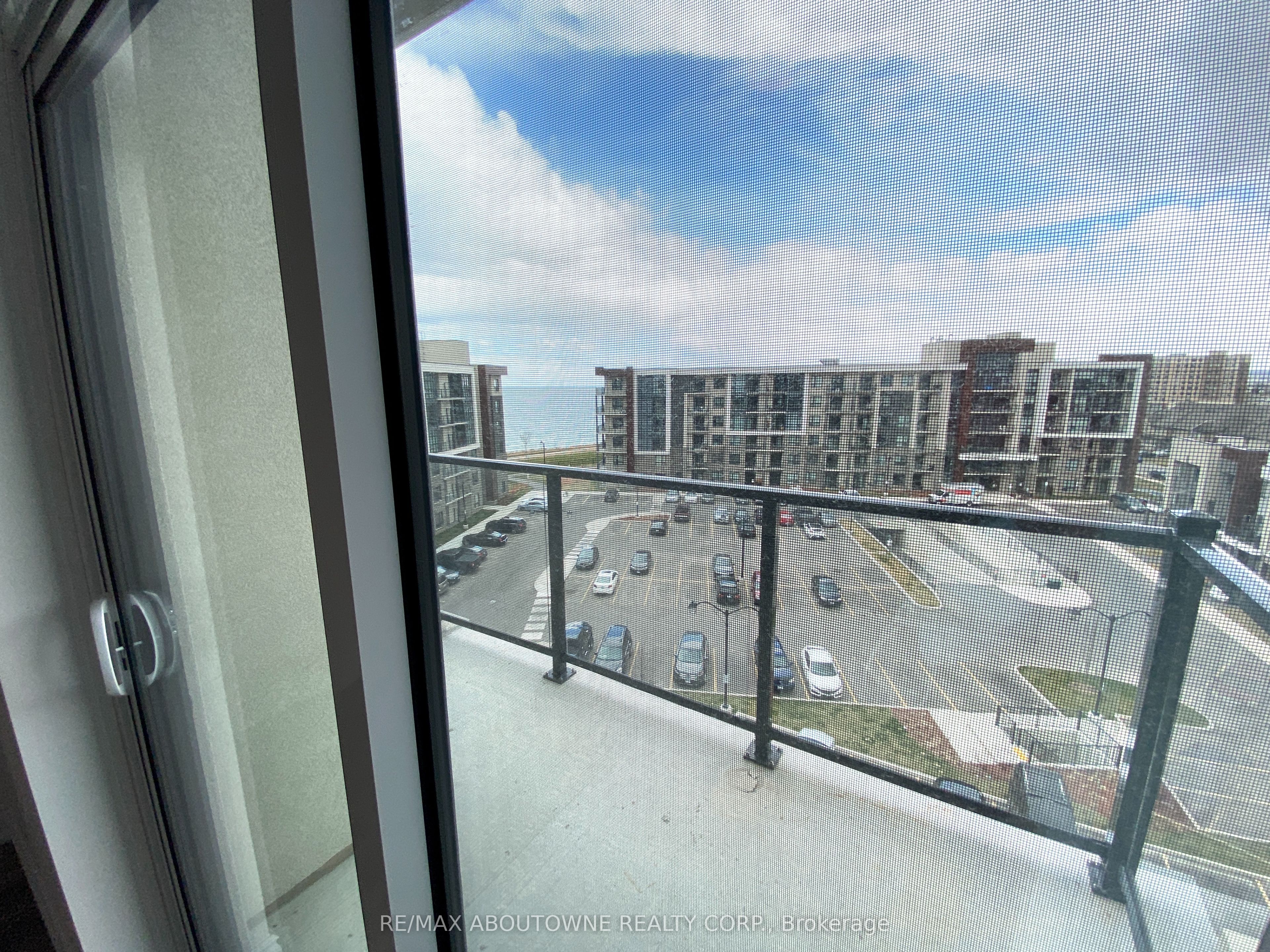 6 – 125 Shoreview Place, Hamilton ‣ X12477074 6 – 125 Shoreview Place, Hamilton ‣ X12477074