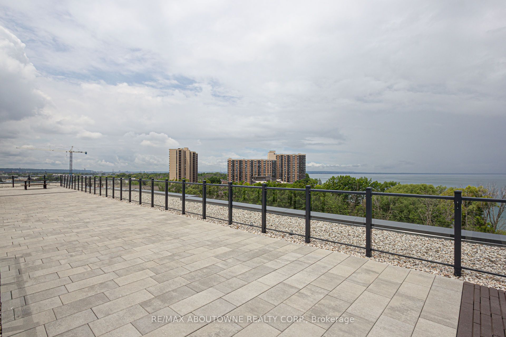6 – 125 Shoreview Place, Hamilton ‣ X12477074 6 – 125 Shoreview Place, Hamilton ‣ X12477074