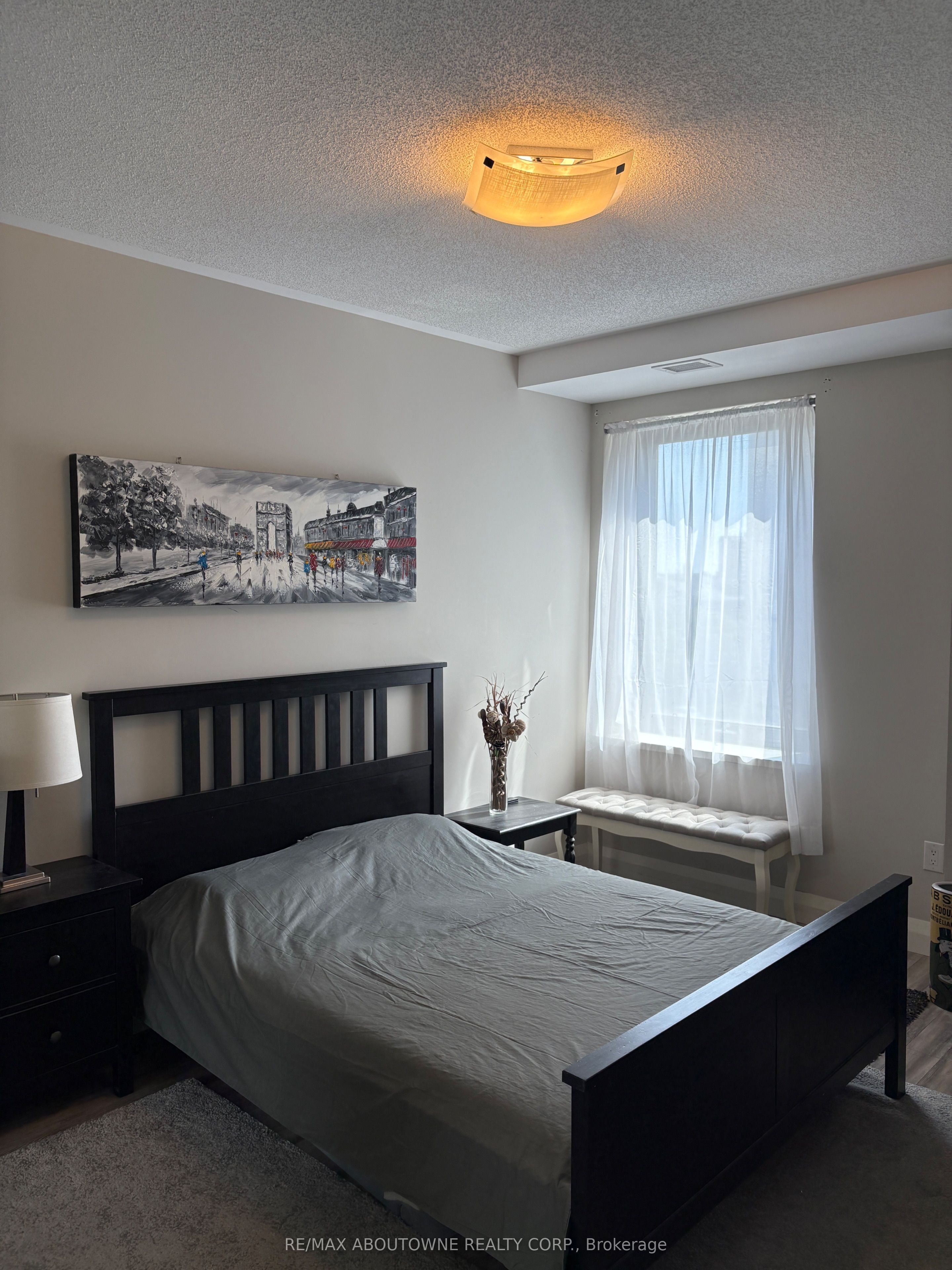 Call LBO – 118 KING Street, Hamilton ‣ X12484070 Call LBO – 118 KING Street, Hamilton ‣ X12484070