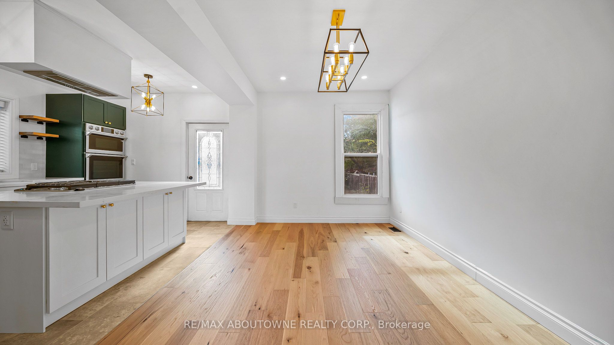 708 Wilson Street, Hamilton ‣ X12484358 708 Wilson Street, Hamilton ‣ X12484358