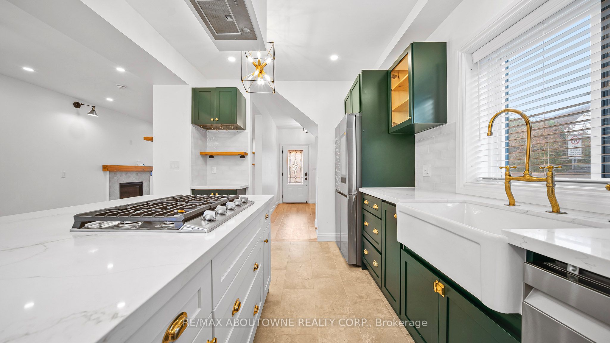 708 Wilson Street, Hamilton ‣ X12484358 708 Wilson Street, Hamilton ‣ X12484358