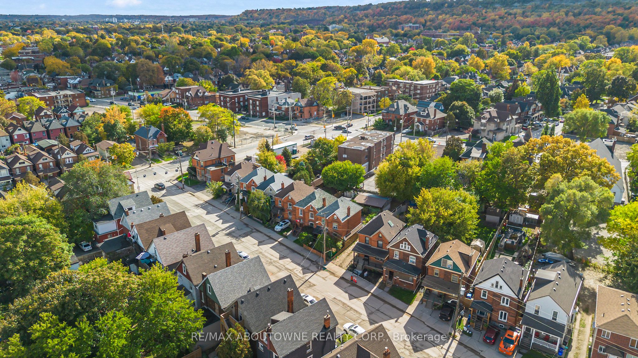708 Wilson Street, Hamilton ‣ X12484358 708 Wilson Street, Hamilton ‣ X12484358