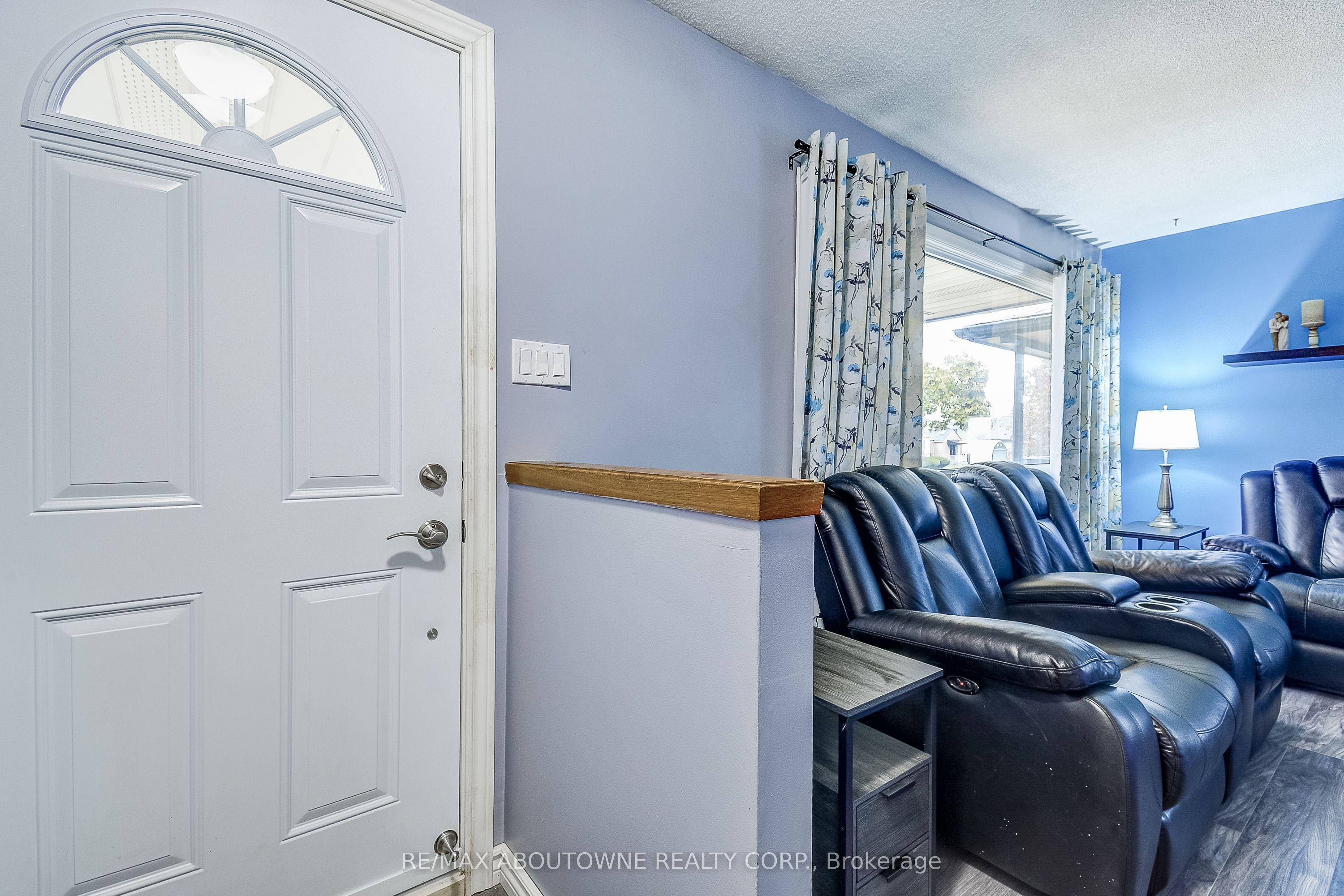 211 East 8th Street, Hamilton ‣ X12503840 211 East 8th Street, Hamilton ‣ X12503840