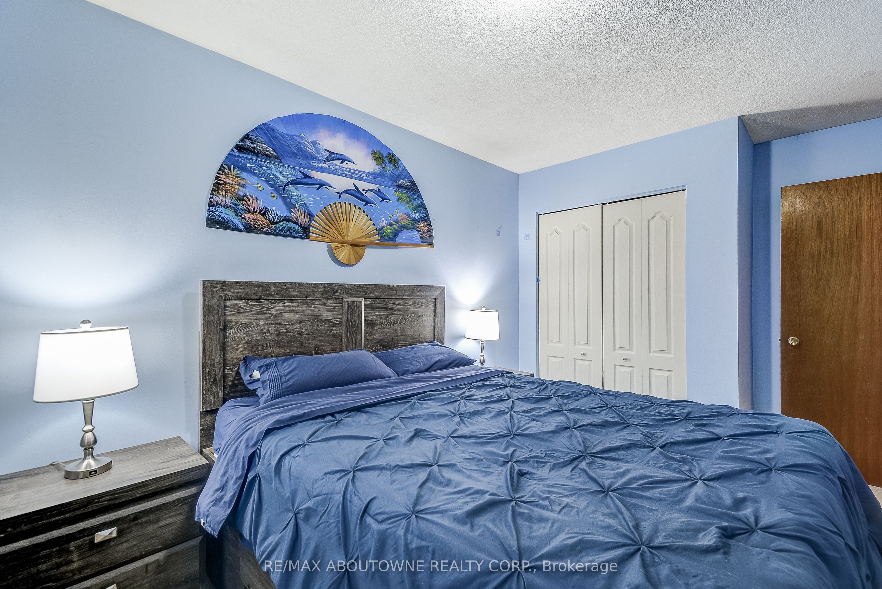 211 East 8th Street, Hamilton ‣ X12503840 211 East 8th Street, Hamilton ‣ X12503840