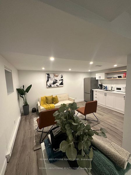 66 Wellington Street, Hamilton ‣ X12550450 66 Wellington Street, Hamilton ‣ X12550450