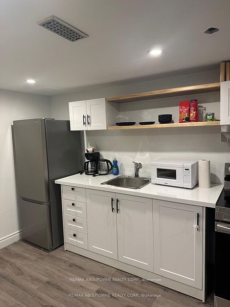 66 Wellington Street, Hamilton ‣ X12550450 66 Wellington Street, Hamilton ‣ X12550450