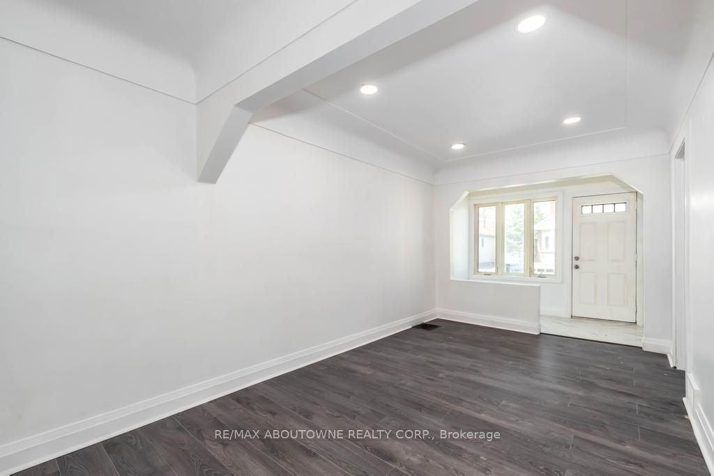 126 HARMONY Avenue, Hamilton ‣ X12559900 126 HARMONY Avenue, Hamilton ‣ X12559900