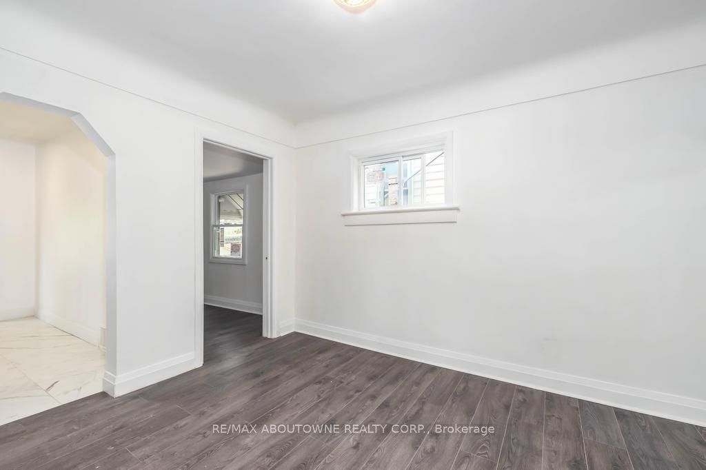 126 HARMONY Avenue, Hamilton ‣ X12559900 126 HARMONY Avenue, Hamilton ‣ X12559900