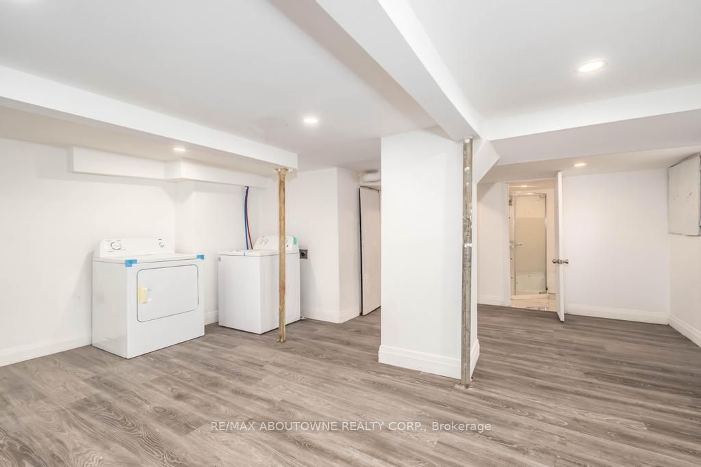 126 HARMONY Avenue, Hamilton ‣ X12559900 126 HARMONY Avenue, Hamilton ‣ X12559900