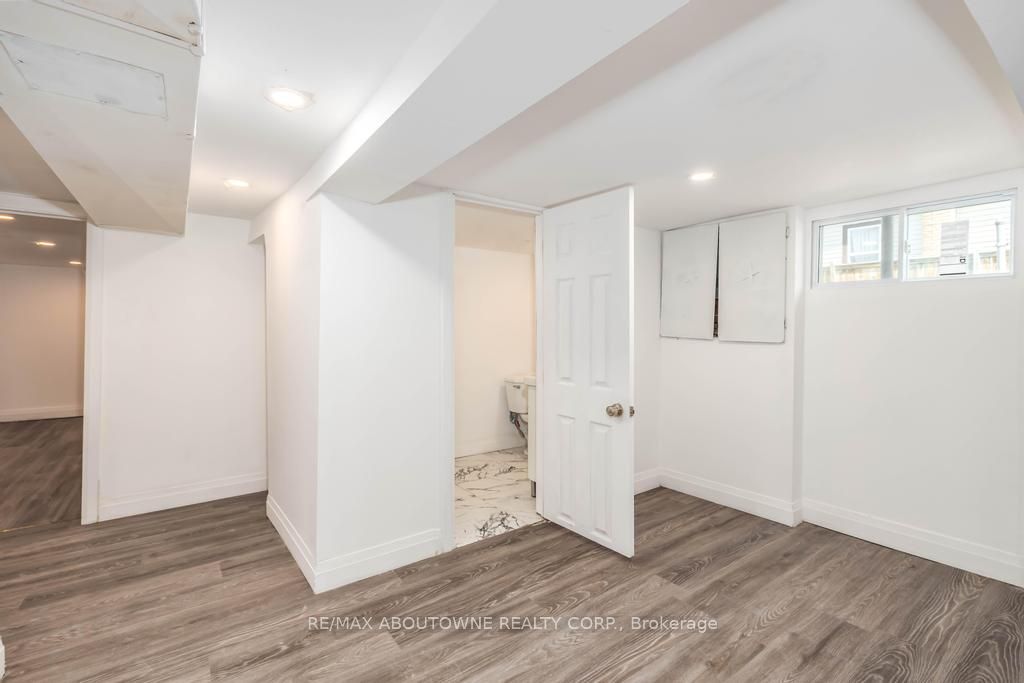 126 HARMONY Avenue, Hamilton ‣ X12559900 126 HARMONY Avenue, Hamilton ‣ X12559900