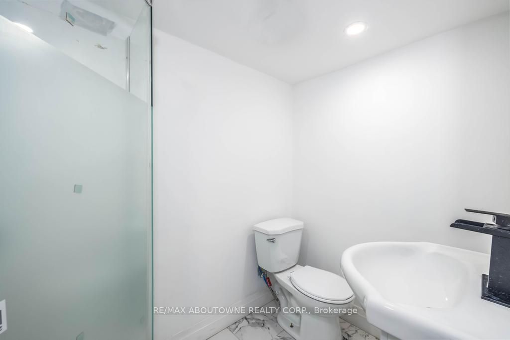 126 HARMONY Avenue, Hamilton ‣ X12559900 126 HARMONY Avenue, Hamilton ‣ X12559900