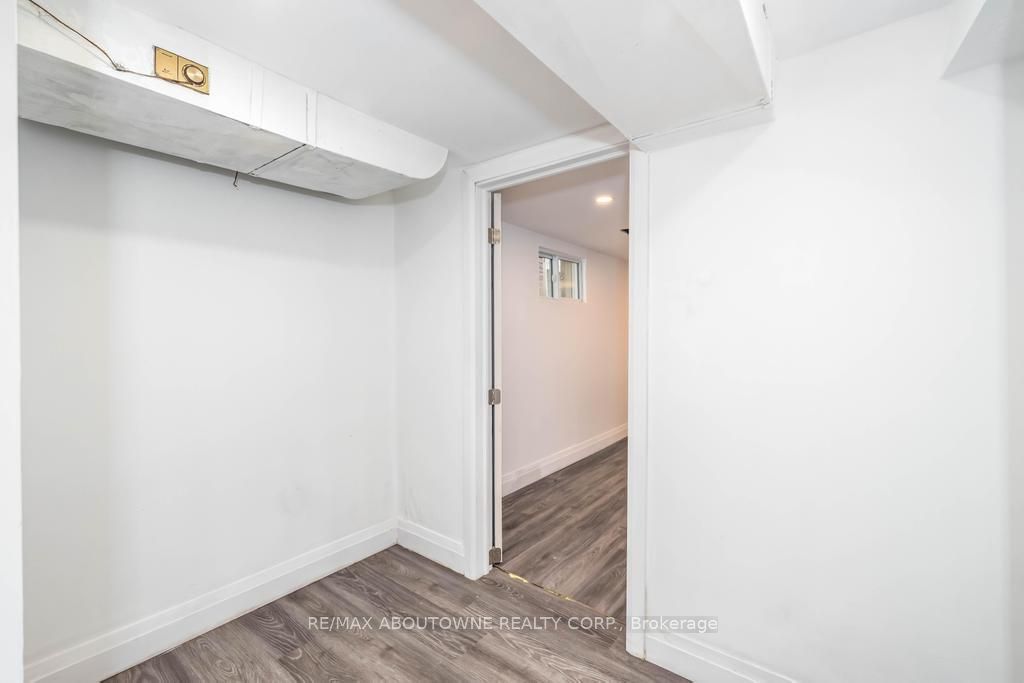 126 HARMONY Avenue, Hamilton ‣ X12559900 126 HARMONY Avenue, Hamilton ‣ X12559900