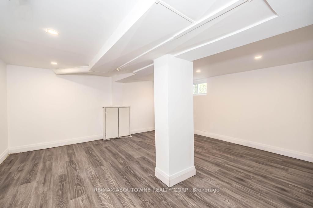 126 HARMONY Avenue, Hamilton ‣ X12559900 126 HARMONY Avenue, Hamilton ‣ X12559900