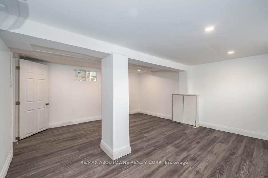 126 HARMONY Avenue, Hamilton ‣ X12559900 126 HARMONY Avenue, Hamilton ‣ X12559900