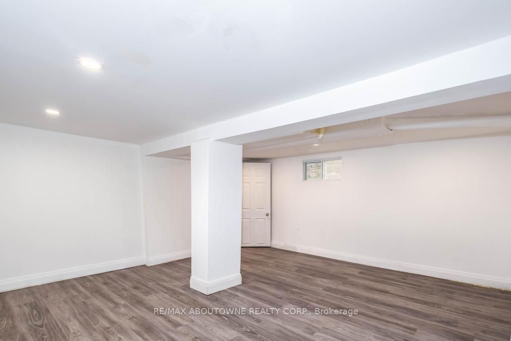 126 HARMONY Avenue, Hamilton ‣ X12559900 126 HARMONY Avenue, Hamilton ‣ X12559900