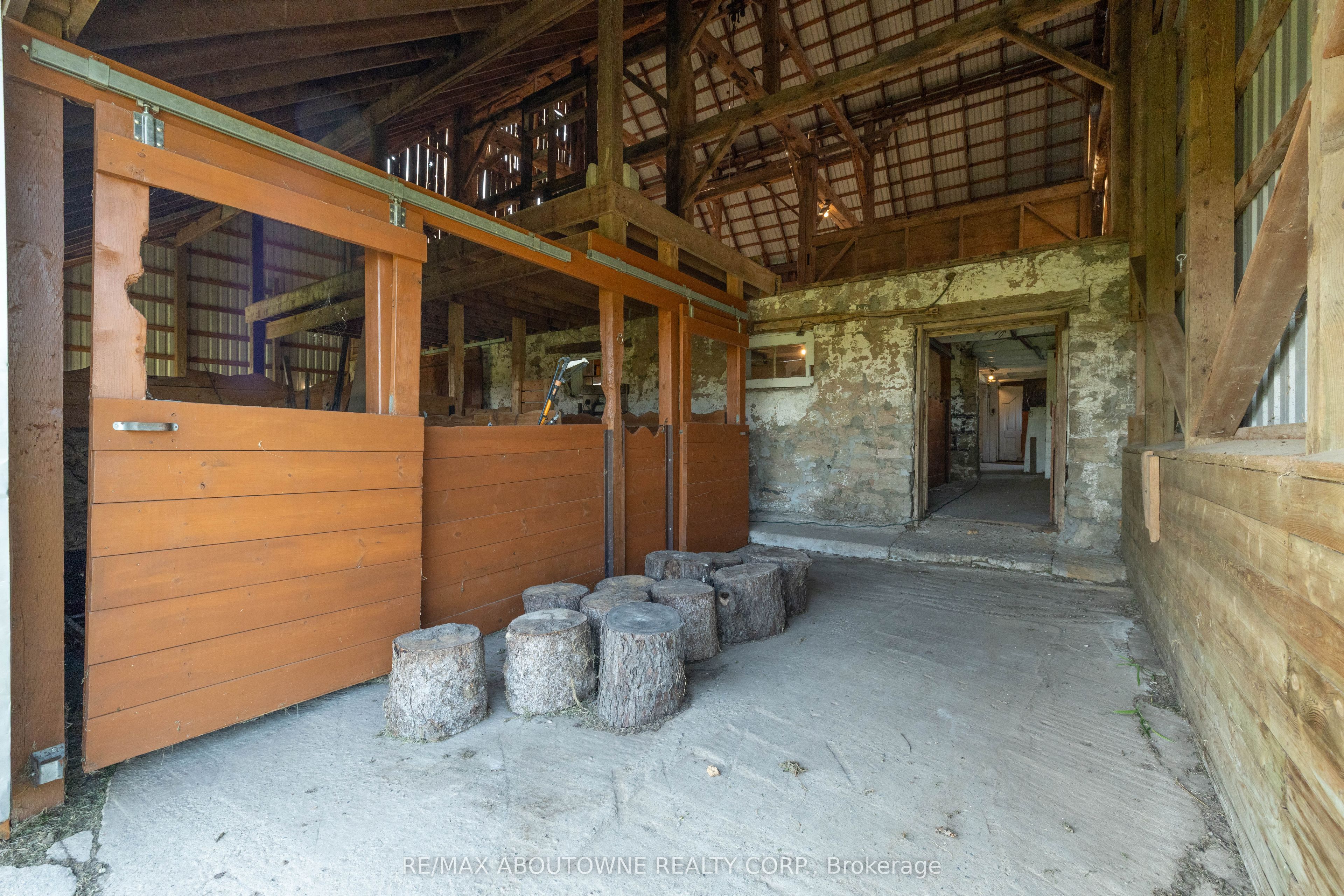 3276 Governors Road, Hamilton ‣ X12560012 3276 Governors Road, Hamilton ‣ X12560012