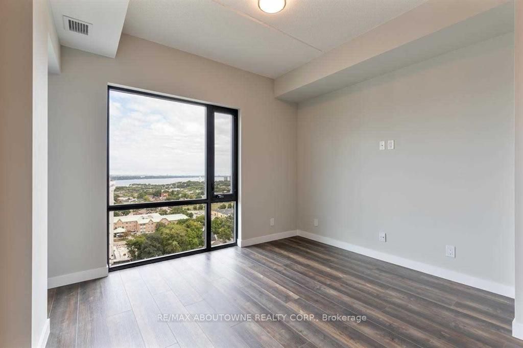 9 – 15 Queen Street, Hamilton ‣ X12613640 9 – 15 Queen Street, Hamilton ‣ X12613640