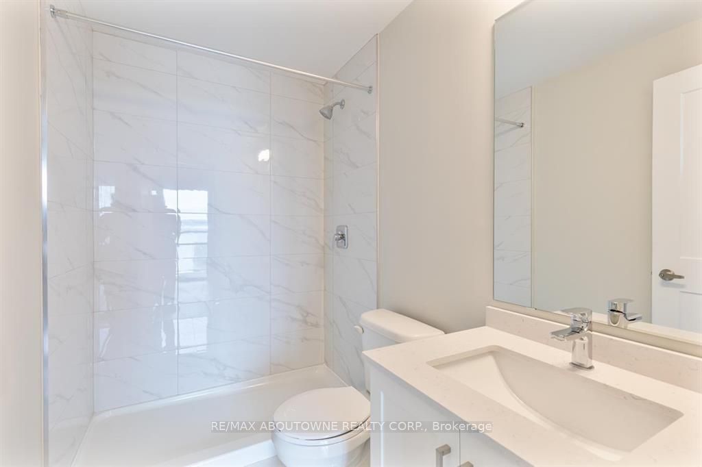 9 – 15 Queen Street, Hamilton ‣ X12613640 9 – 15 Queen Street, Hamilton ‣ X12613640