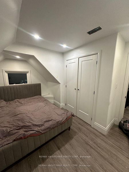 66 Wellington Street, Hamilton ‣ X12629656 66 Wellington Street, Hamilton ‣ X12629656