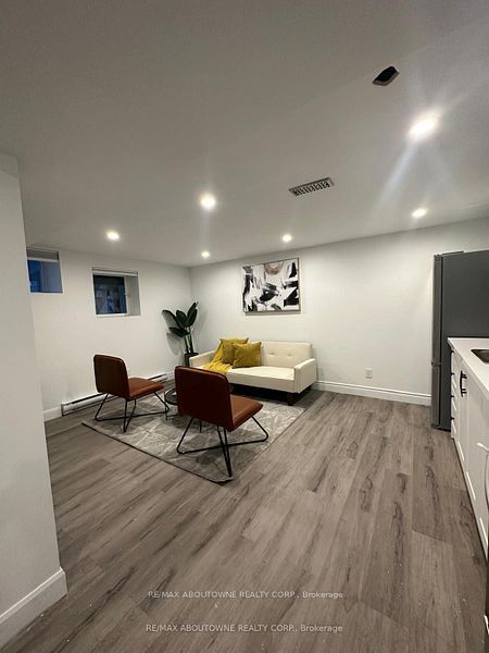 66 Wellington Street, Hamilton ‣ X12629656 66 Wellington Street, Hamilton ‣ X12629656