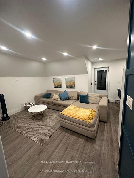 66 Wellington Street, Hamilton ‣ X12629656 66 Wellington Street, Hamilton ‣ X12629656