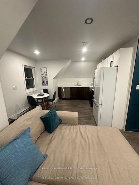 66 Wellington Street, Hamilton ‣ X12629656 66 Wellington Street, Hamilton ‣ X12629656