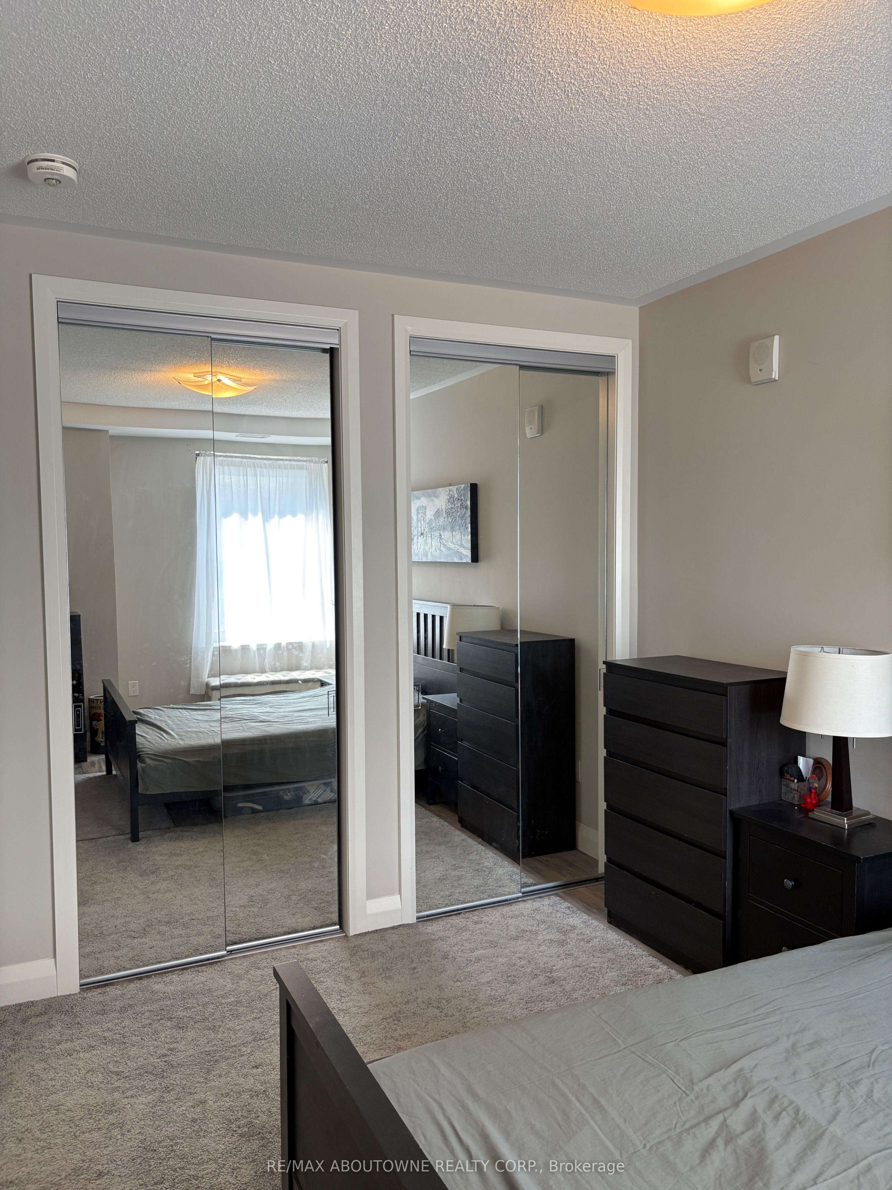 419 – 118 King Street, Hamilton ‣ X12634730 419 – 118 King Street, Hamilton ‣ X12634730