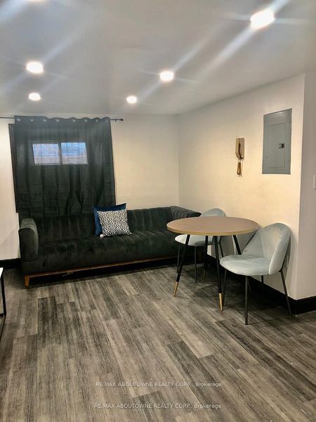 85 Wilson Street, Hamilton ‣ X12690676 85 Wilson Street, Hamilton ‣ X12690676