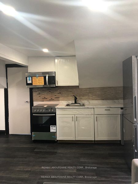 85 Wilson Street, Hamilton ‣ X12690676 85 Wilson Street, Hamilton ‣ X12690676