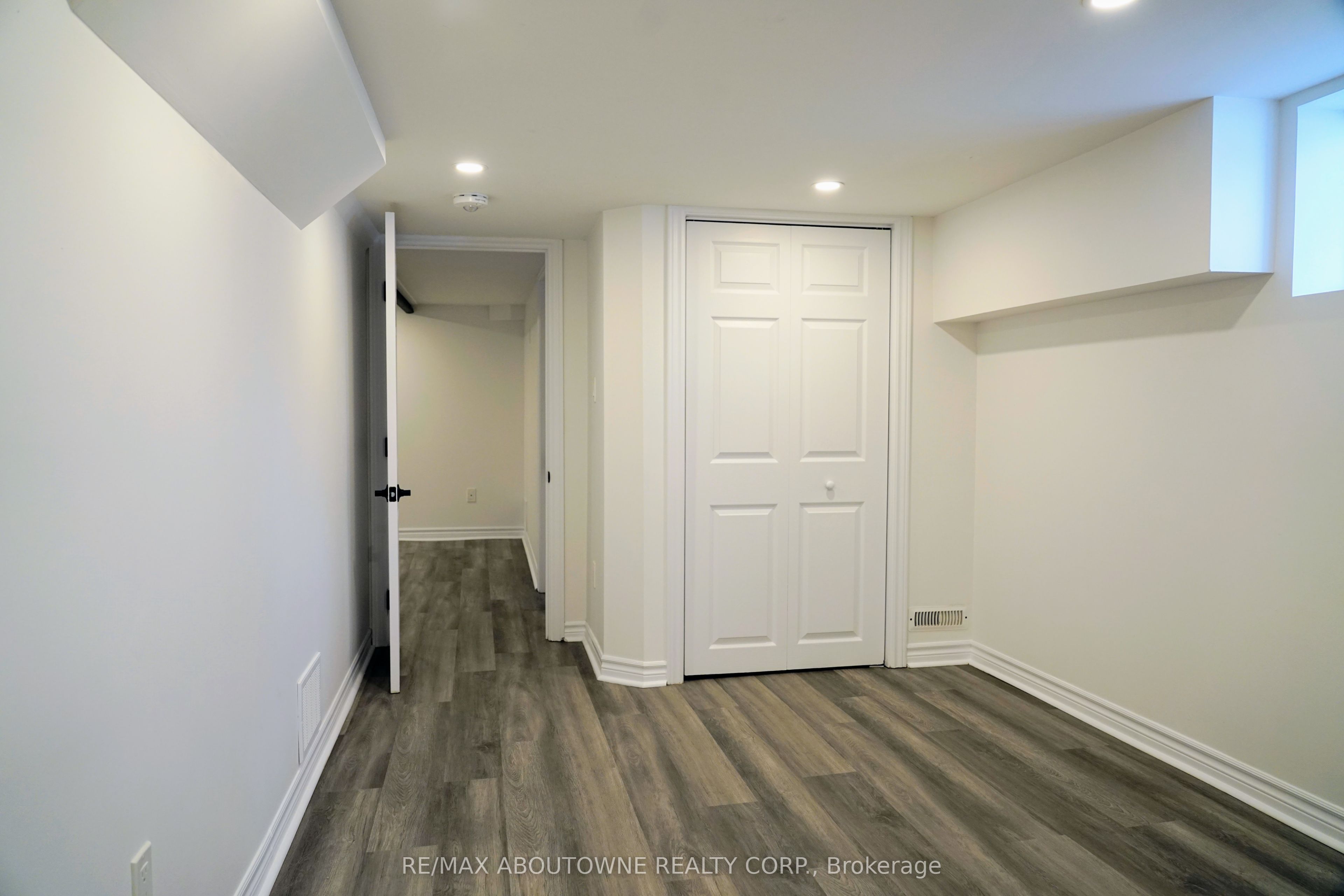 93 East 31st Street, Hamilton ‣ X12710496 93 East 31st Street, Hamilton ‣ X12710496