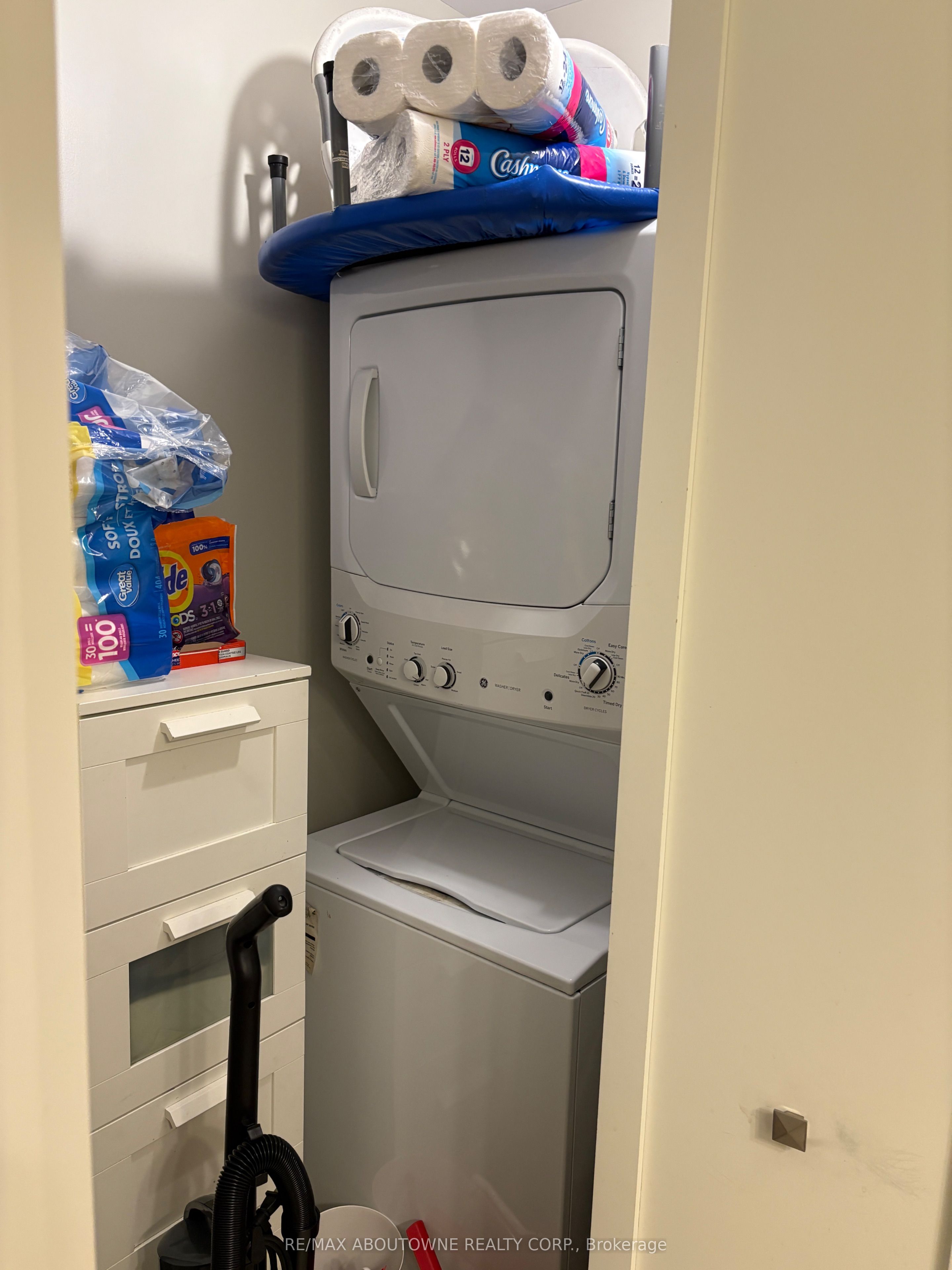 Call LBO – 118 KING Street, Hamilton ‣ X12728472 Call LBO – 118 KING Street, Hamilton ‣ X12728472