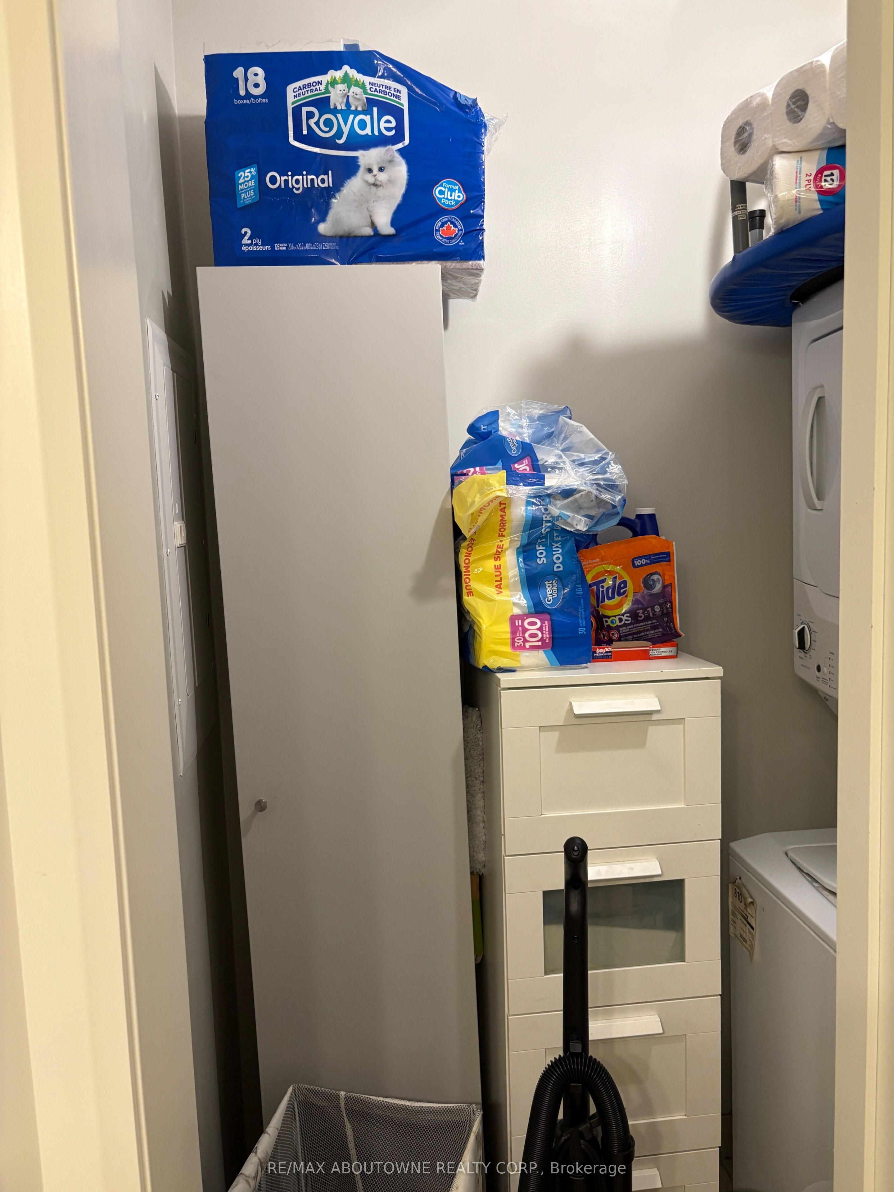 Call LBO – 118 KING Street, Hamilton ‣ X12728472 Call LBO – 118 KING Street, Hamilton ‣ X12728472