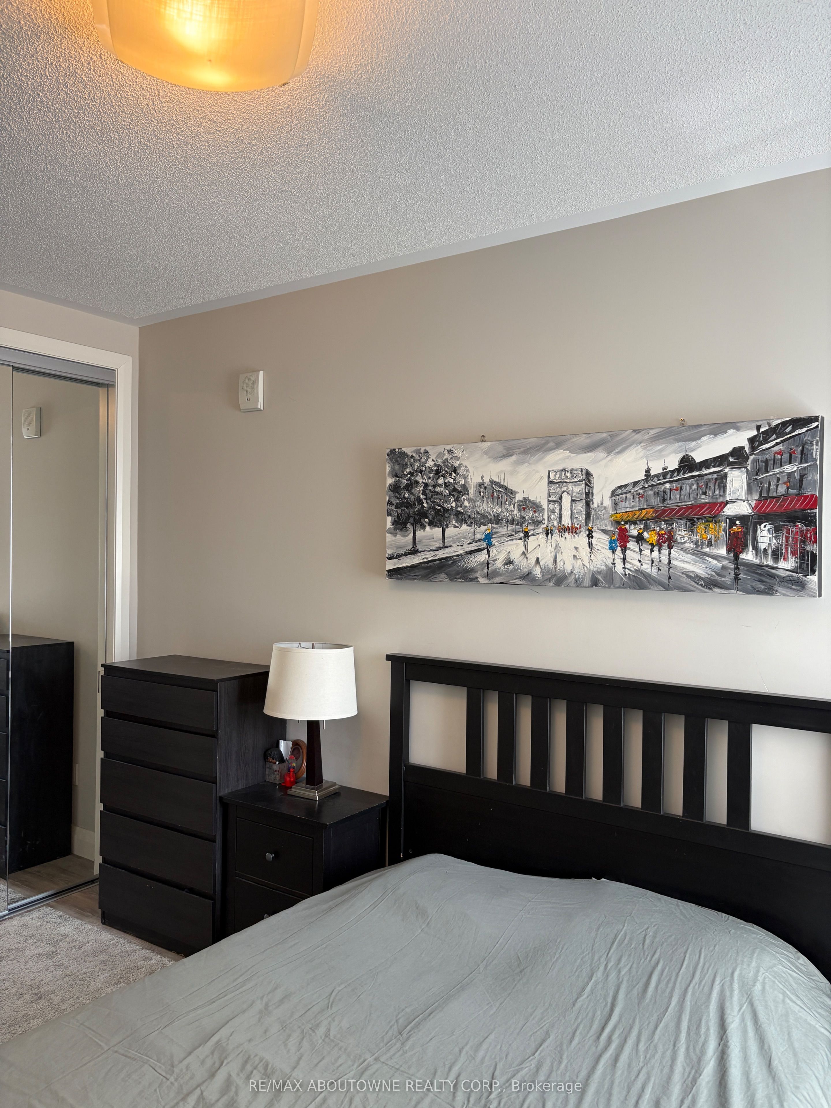 Call LBO – 118 KING Street, Hamilton ‣ X12728472 Call LBO – 118 KING Street, Hamilton ‣ X12728472