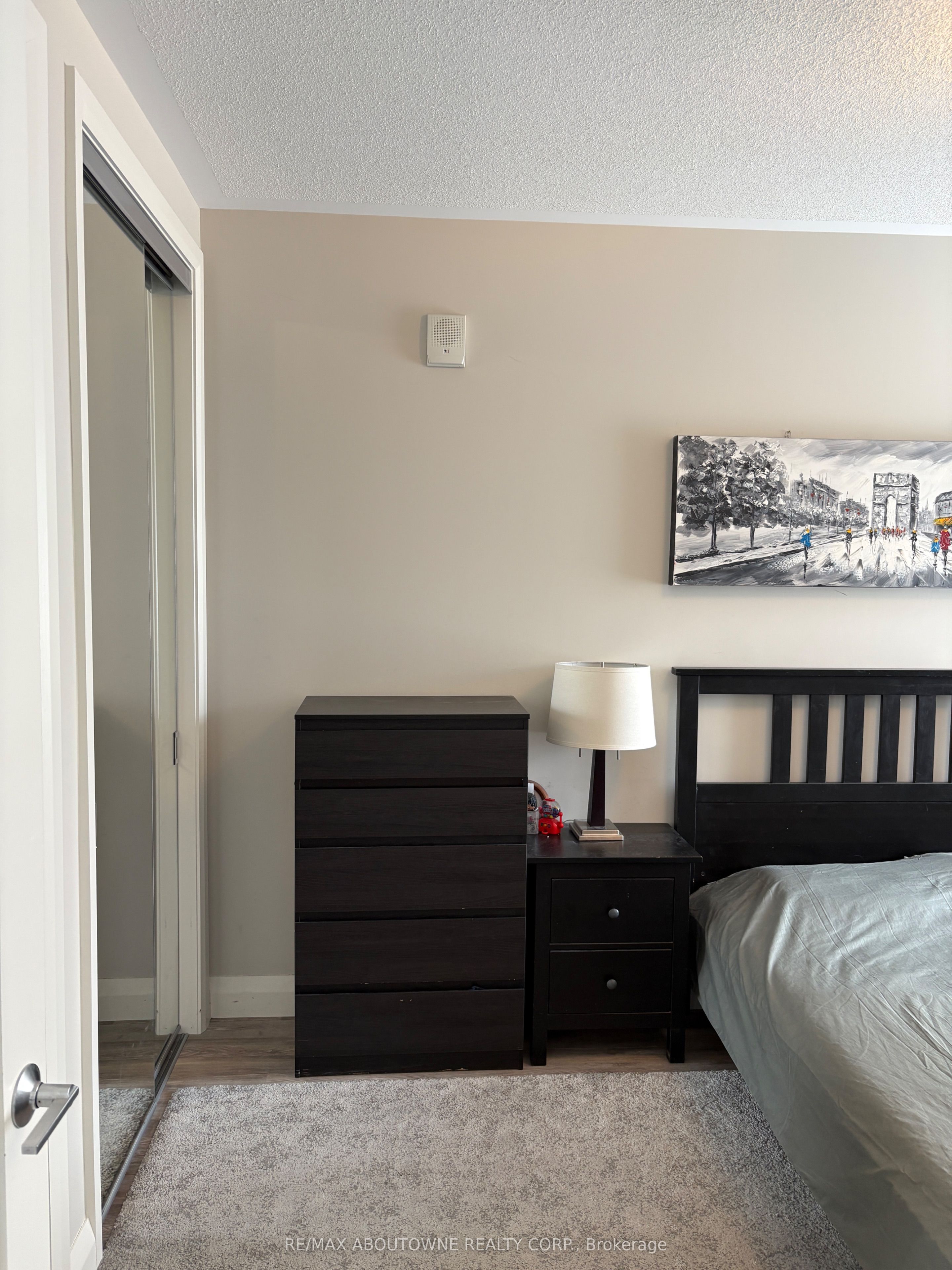 Call LBO – 118 KING Street, Hamilton ‣ X12728472 Call LBO – 118 KING Street, Hamilton ‣ X12728472