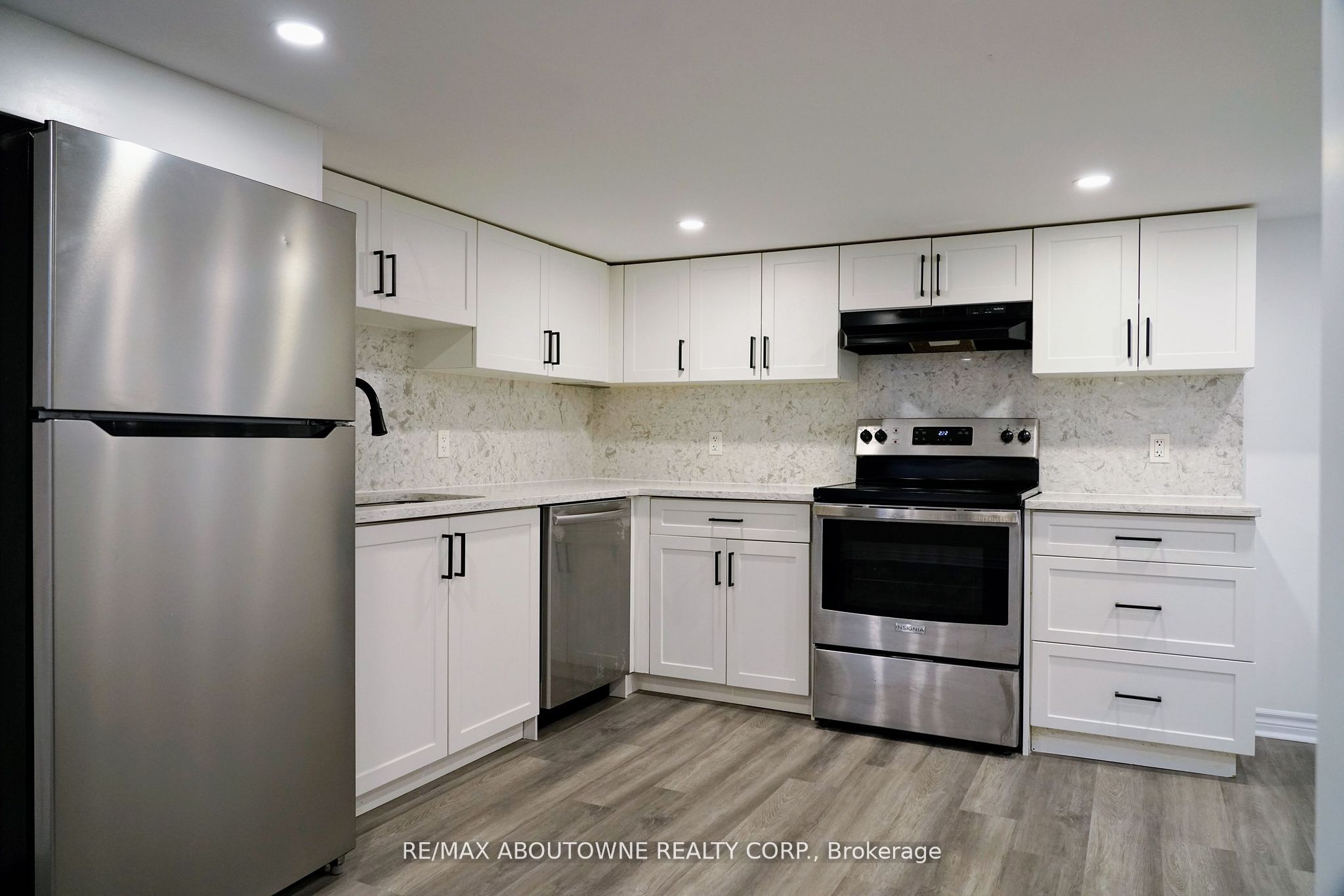 93 East 31st Street, Hamilton ‣ X12808626 93 East 31st Street, Hamilton ‣ X12808626