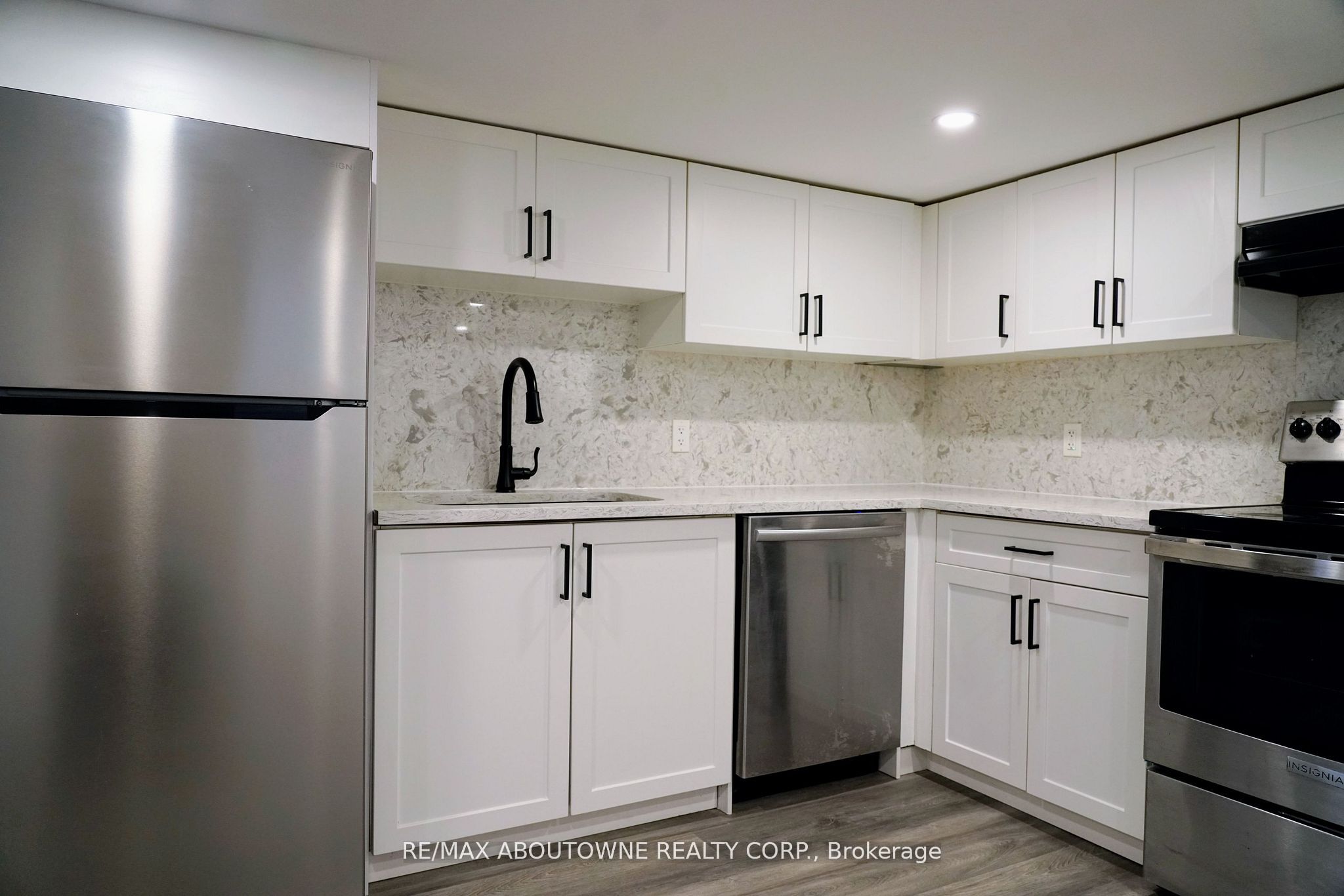 93 East 31st Street, Hamilton ‣ X12808626 93 East 31st Street, Hamilton ‣ X12808626